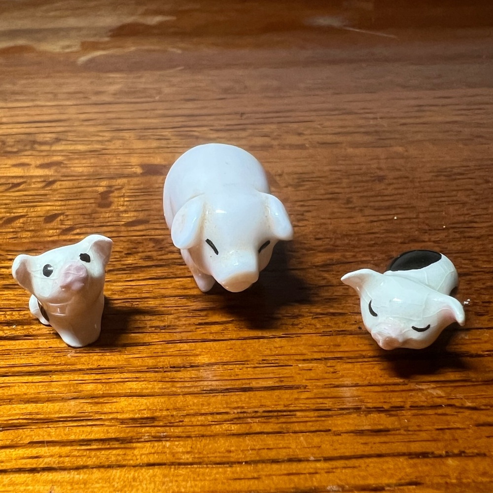 Hagen Renaker vintage Ceramic Pig Figurines